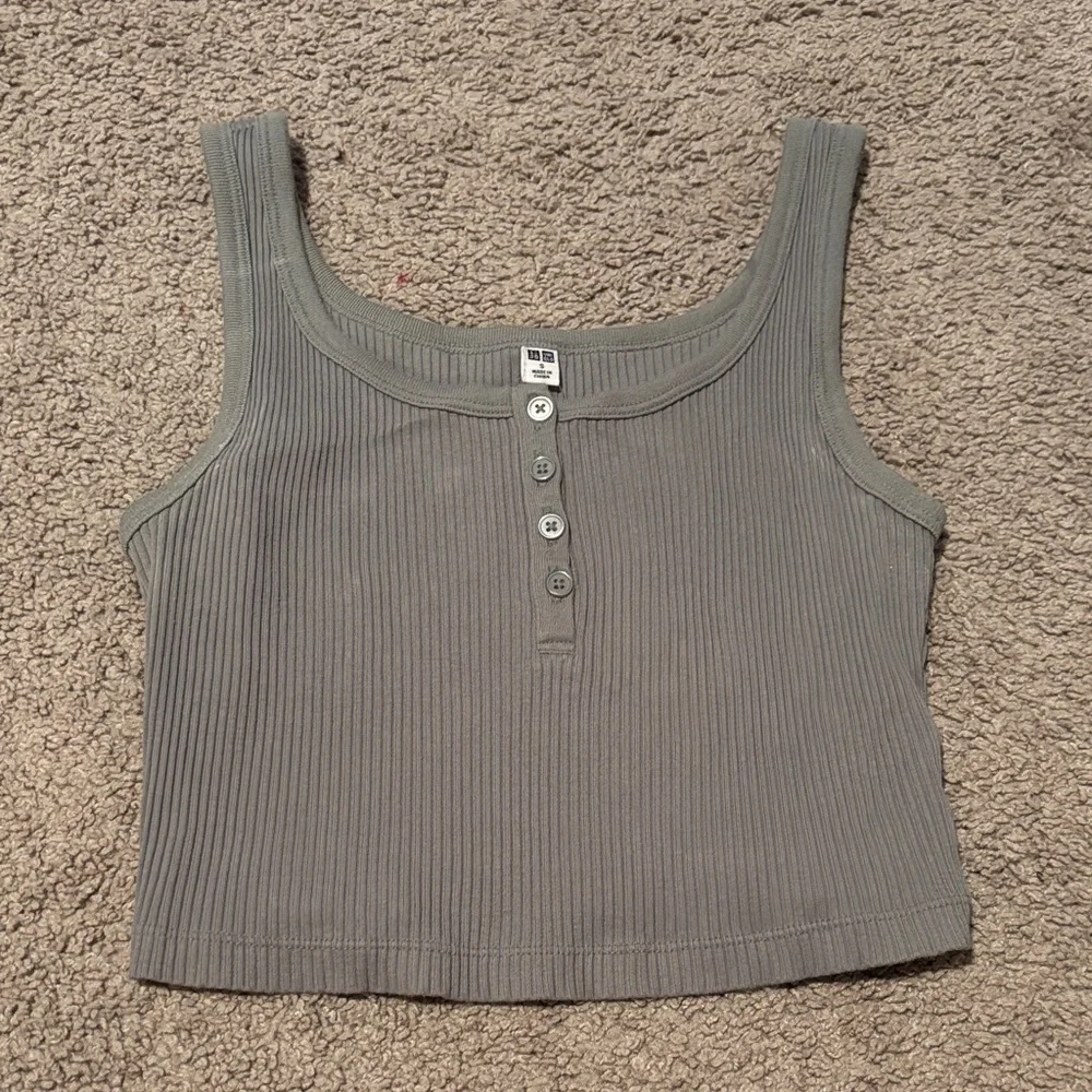 Gray Ribbed Tank Top - Picture 1 of 1